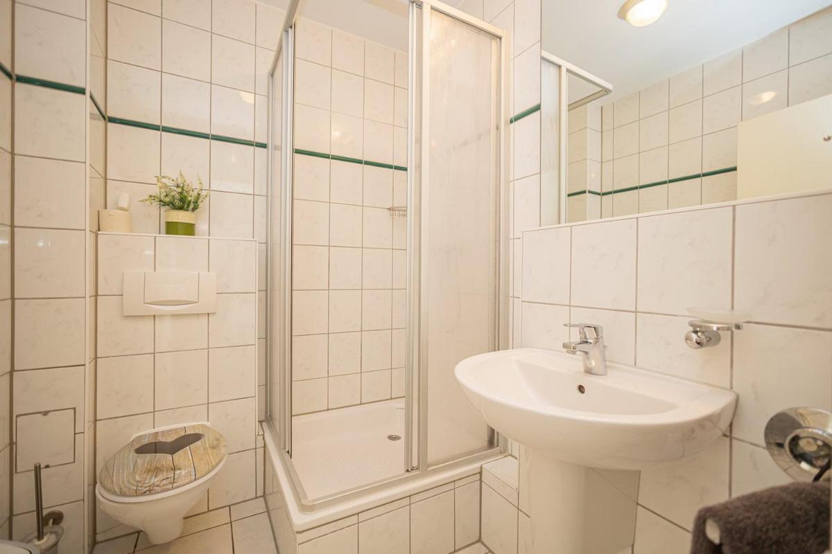 Studio 2 Im Eg Haus Stranddistel, Geschmackvoll Eingerichtete Ferienwohnung Fur 2 Personen In Цингст Екстериор снимка