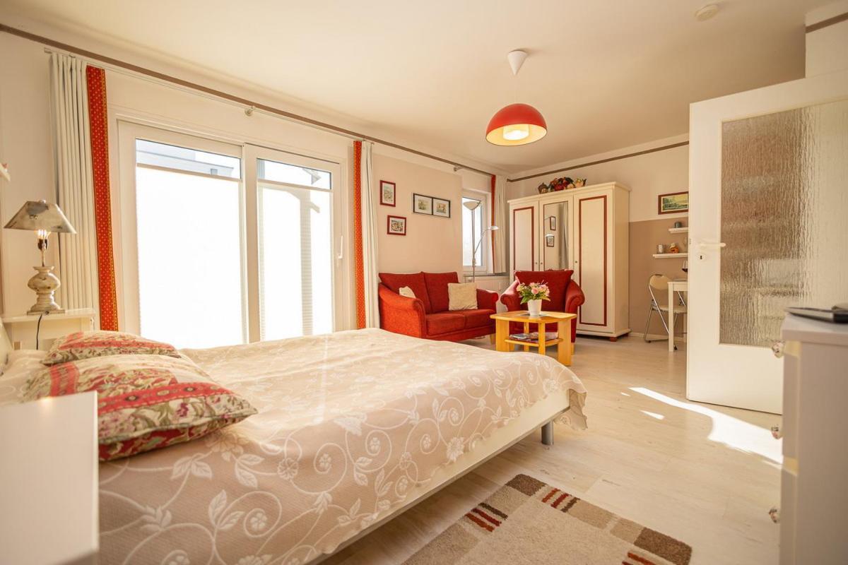 Studio 2 Im Eg Haus Stranddistel, Geschmackvoll Eingerichtete Ferienwohnung Fur 2 Personen In Цингст Екстериор снимка