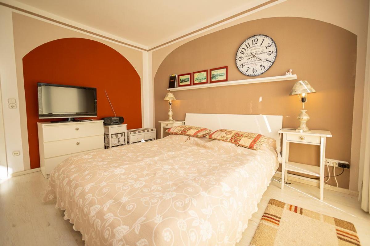Studio 2 Im Eg Haus Stranddistel, Geschmackvoll Eingerichtete Ferienwohnung Fur 2 Personen In Цингст Екстериор снимка